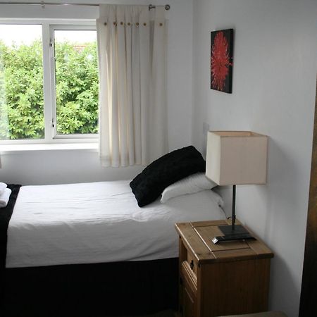 The Leaking Well Bed & Breakfast Dunhampton Exterior photo